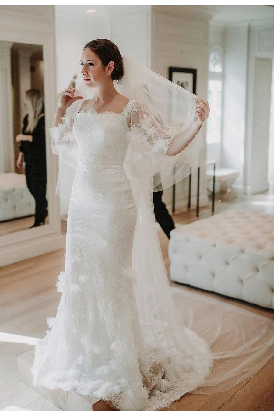 2021 Fairy Lace Flowers Bridal Dresses with Sleeves