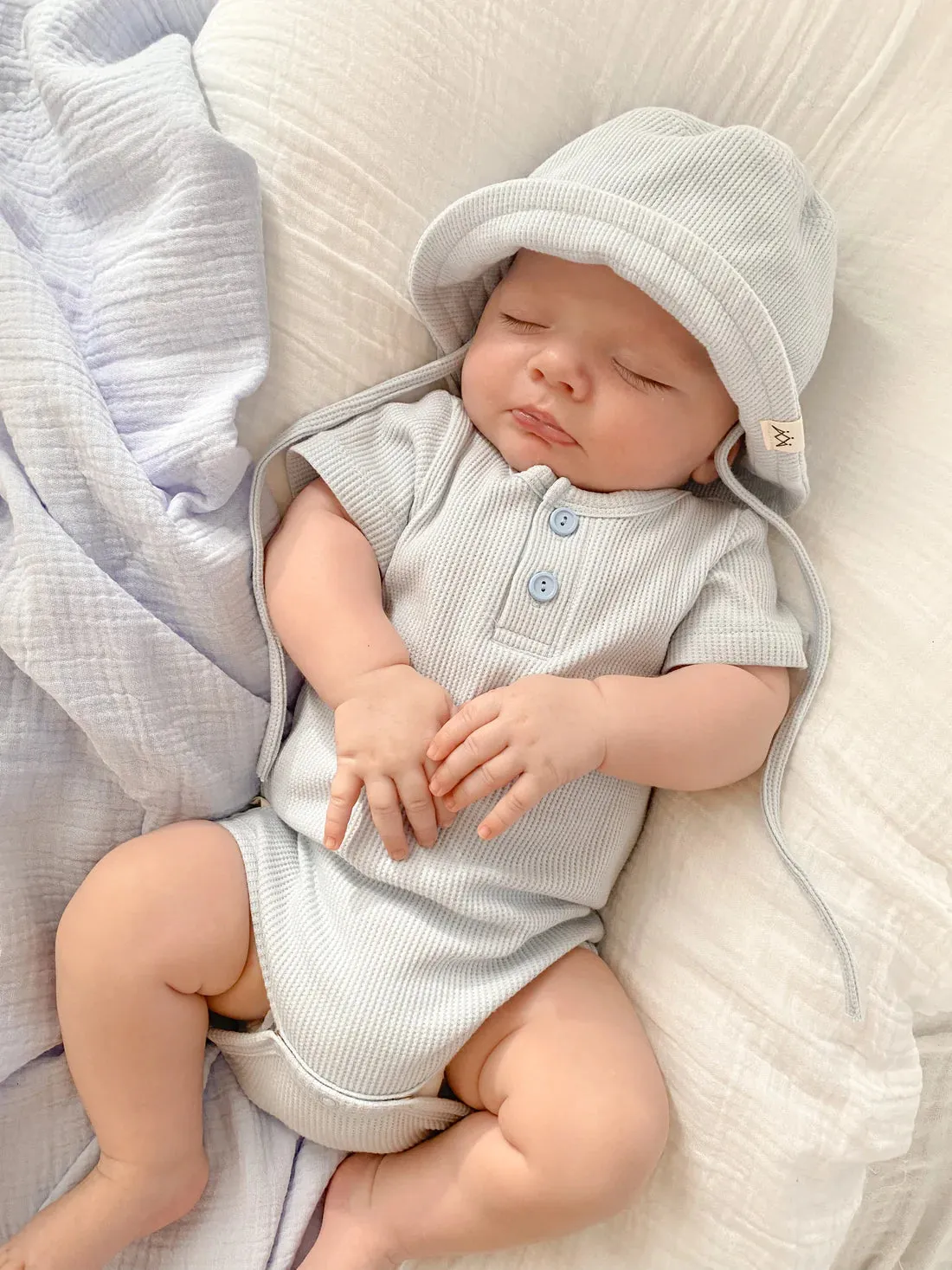 3 Little Crowns - Summer Bodysuit & Sunhat | Sky Blue