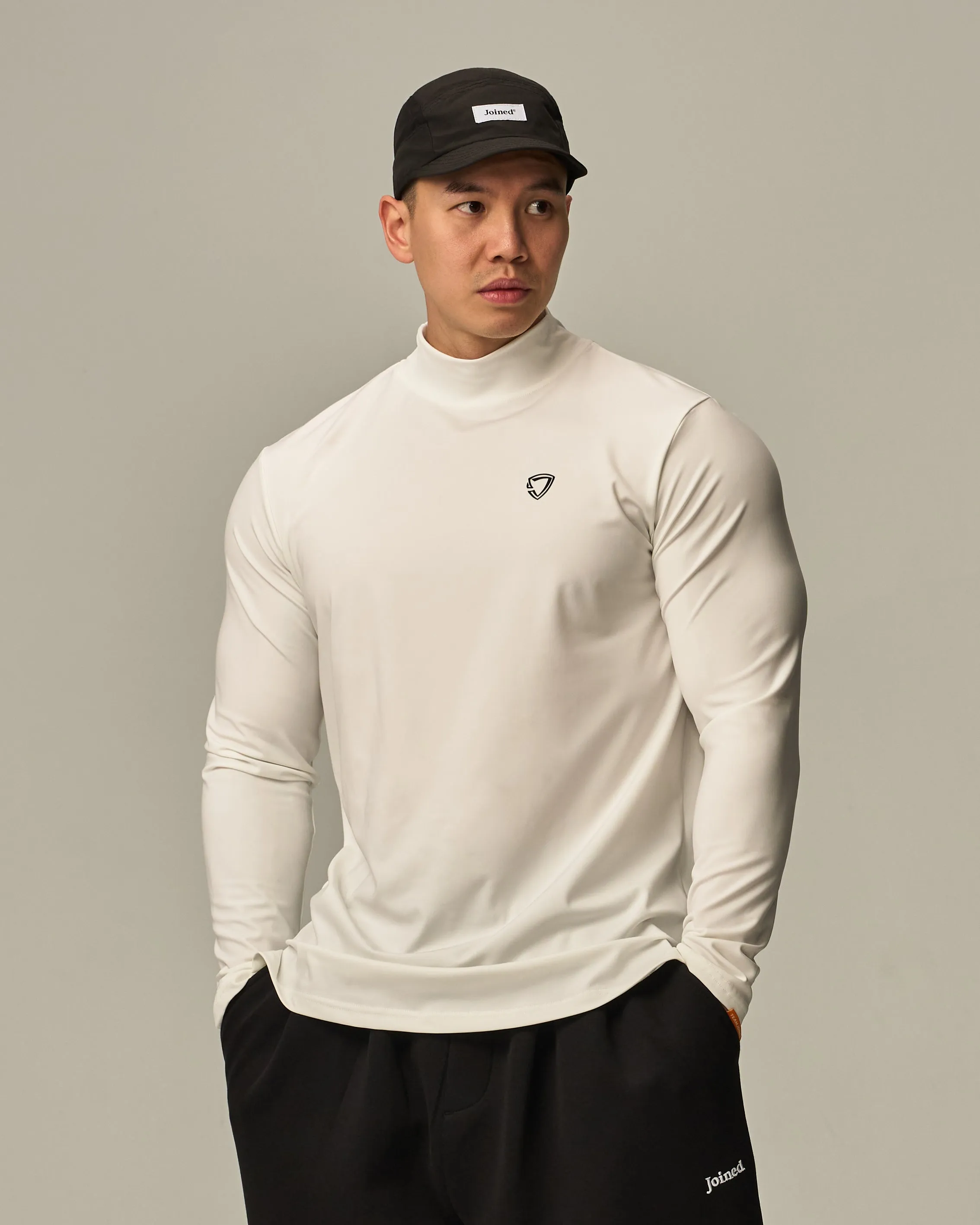 Adapt Turtle Neck Muscle Long Sleeves