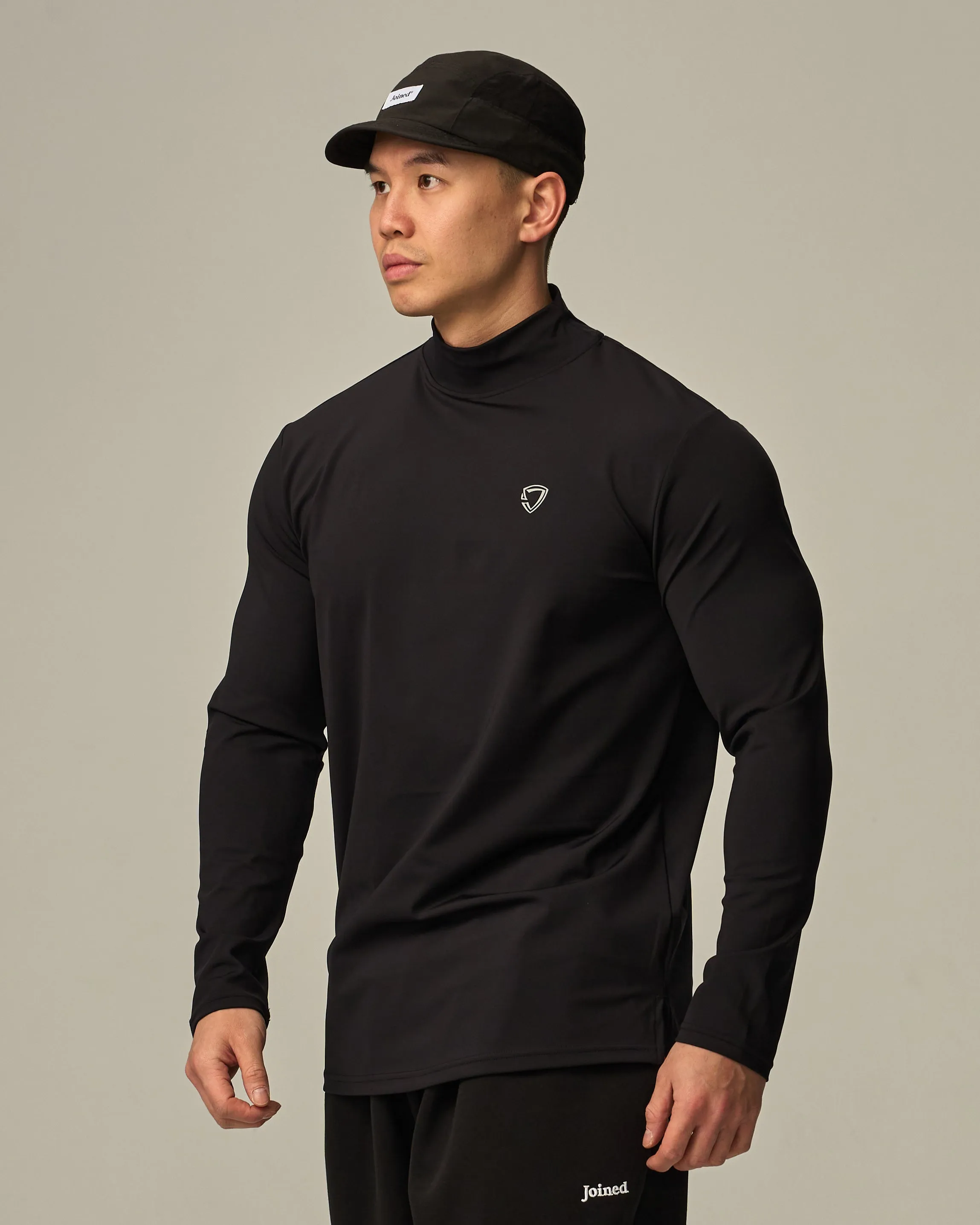 Adapt Turtle Neck Muscle Long Sleeves