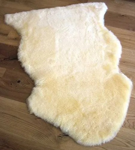 Auckland Sheepskins Baby Lambskin Rug - Short Wool