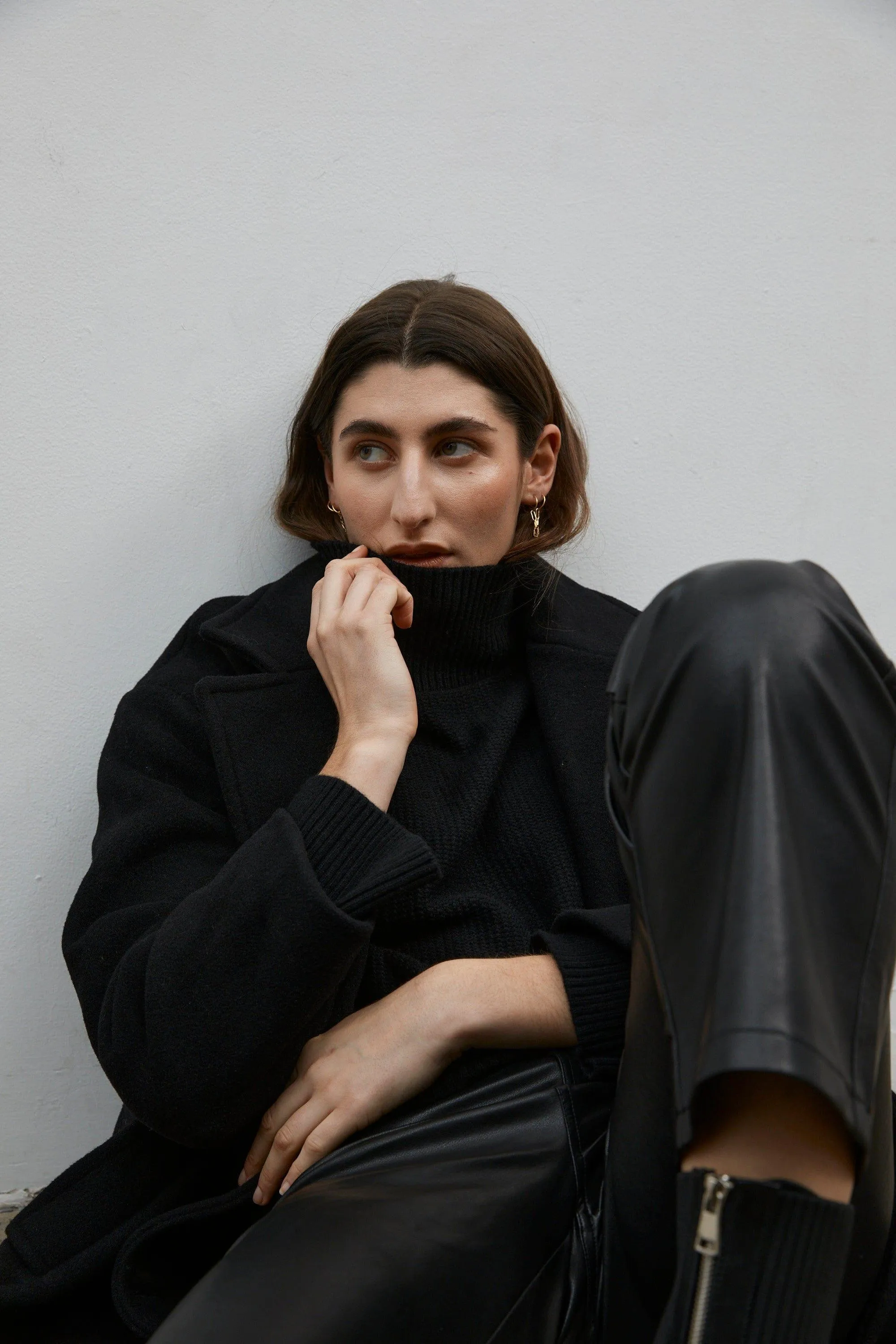 BOUCLE TURTLENECK KNIT | BLACK