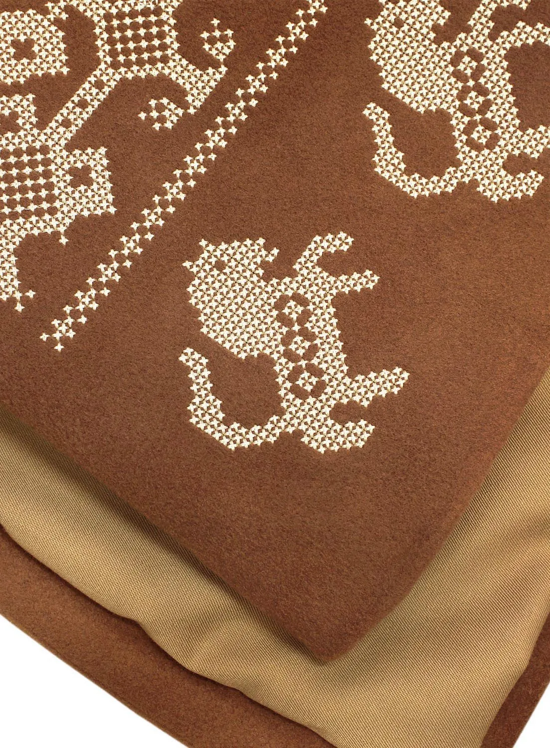 Coat with embroidery