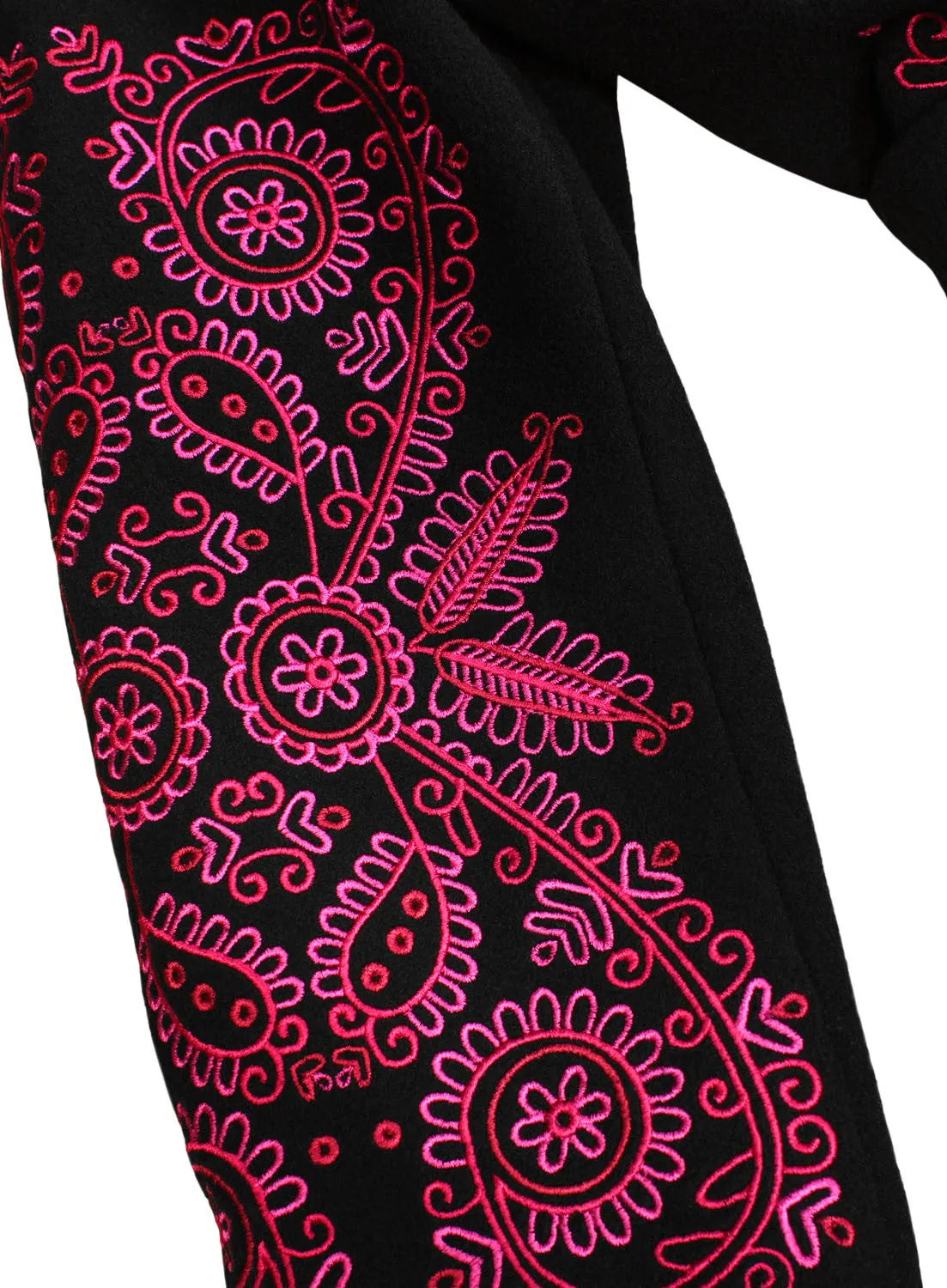 Coat with embroidery