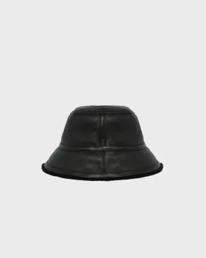 Curly merino bucket hat