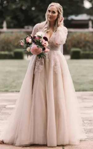 Ethereal Floor-length Train Long Sleeve Lace A Line Wedding Dress with Appliques-716289