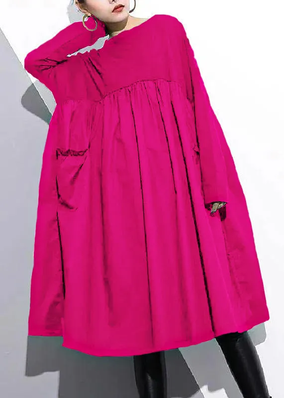 Fionna - Cotton dresses with pointed necklines.