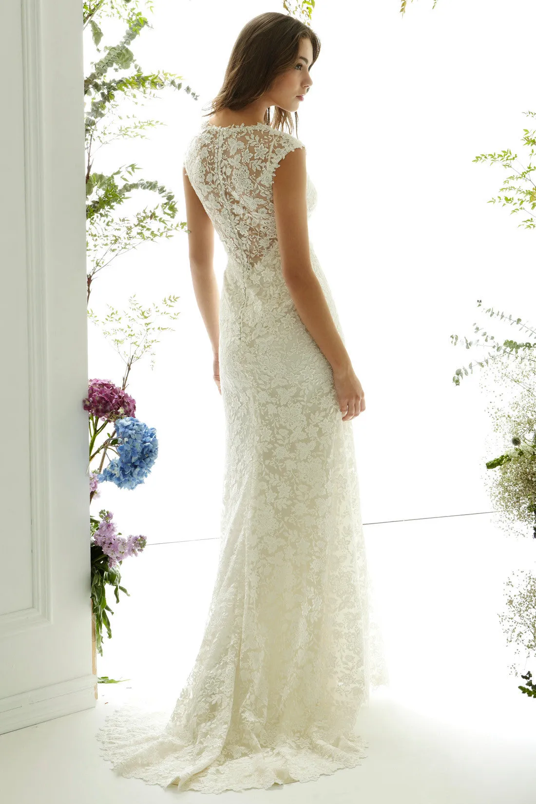 Floral Sparkly Beaded Full Boho Lace Mermaid Wedding Dress Elegant Garden Beach V-neck Cap Sleeve Bridal Gown with Illusion Back
