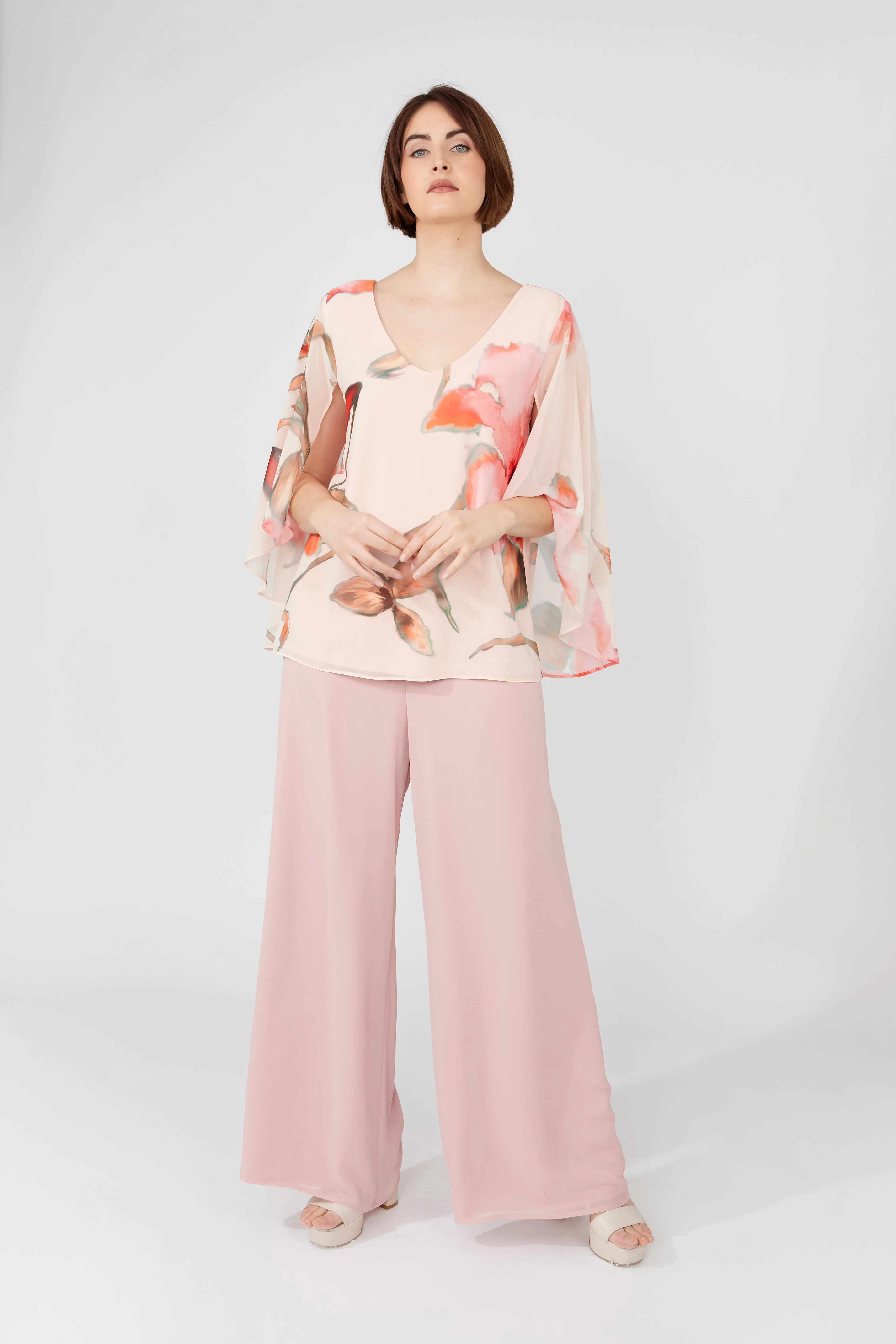 FRANK LYMAN- WOMEN'S FLORAL V-NECK PULLOVER TOP