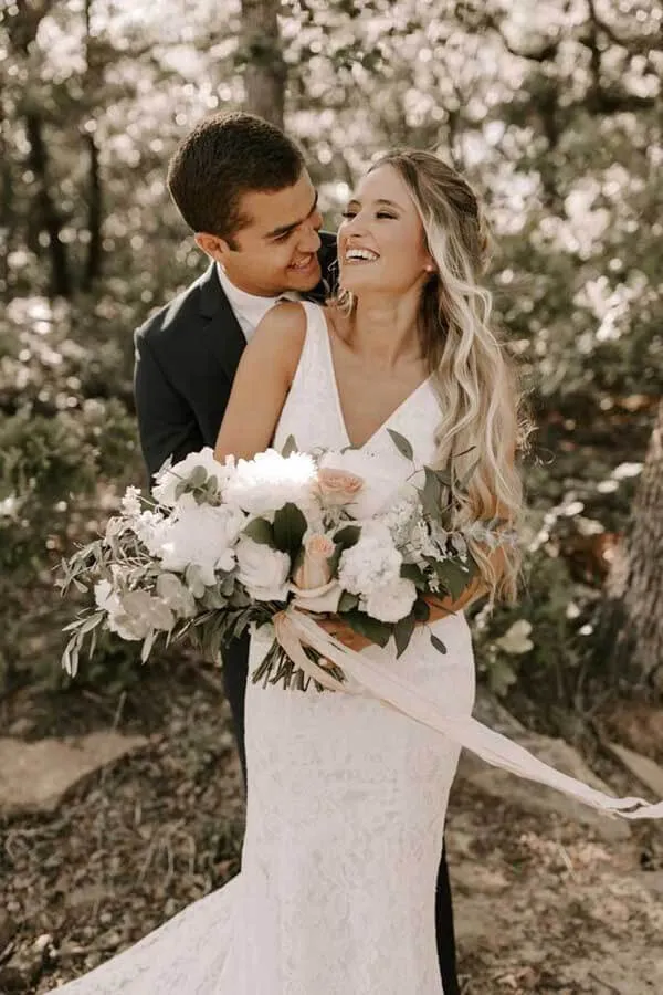 Lace Sheath V-neck Backless Wedding Dresses With Train, Bridal Gowns, MW777