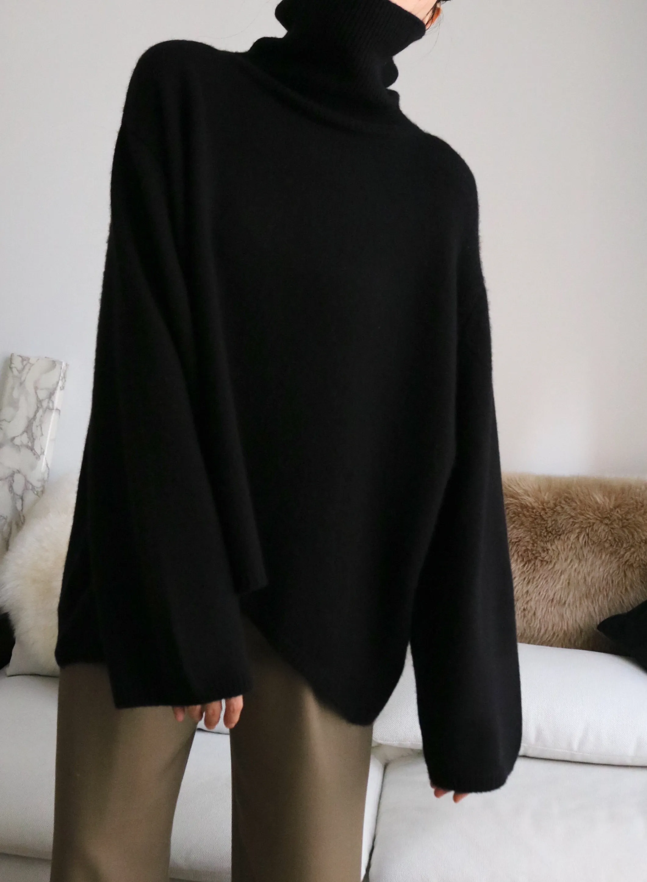 Liv Sweater-black