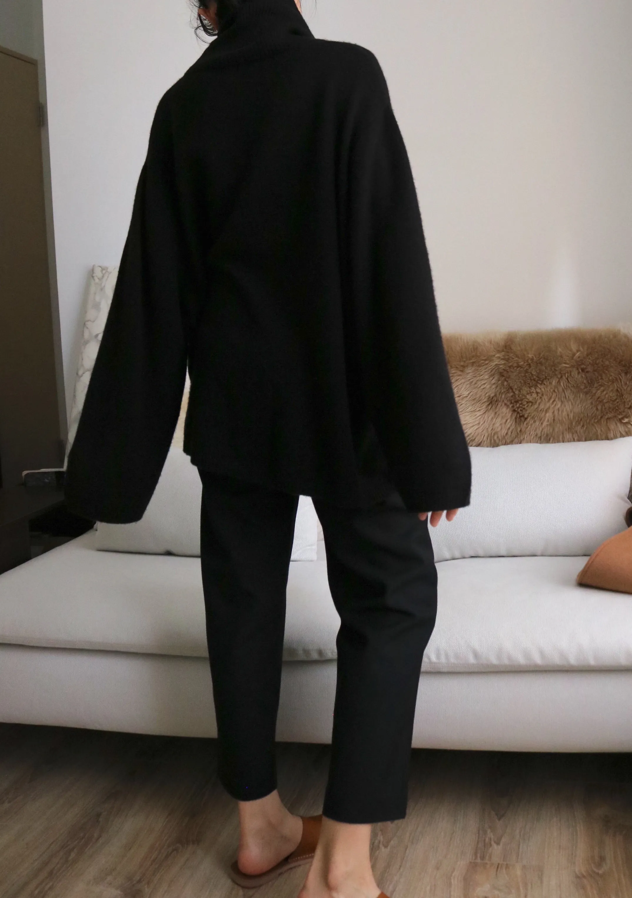 Liv Sweater-black