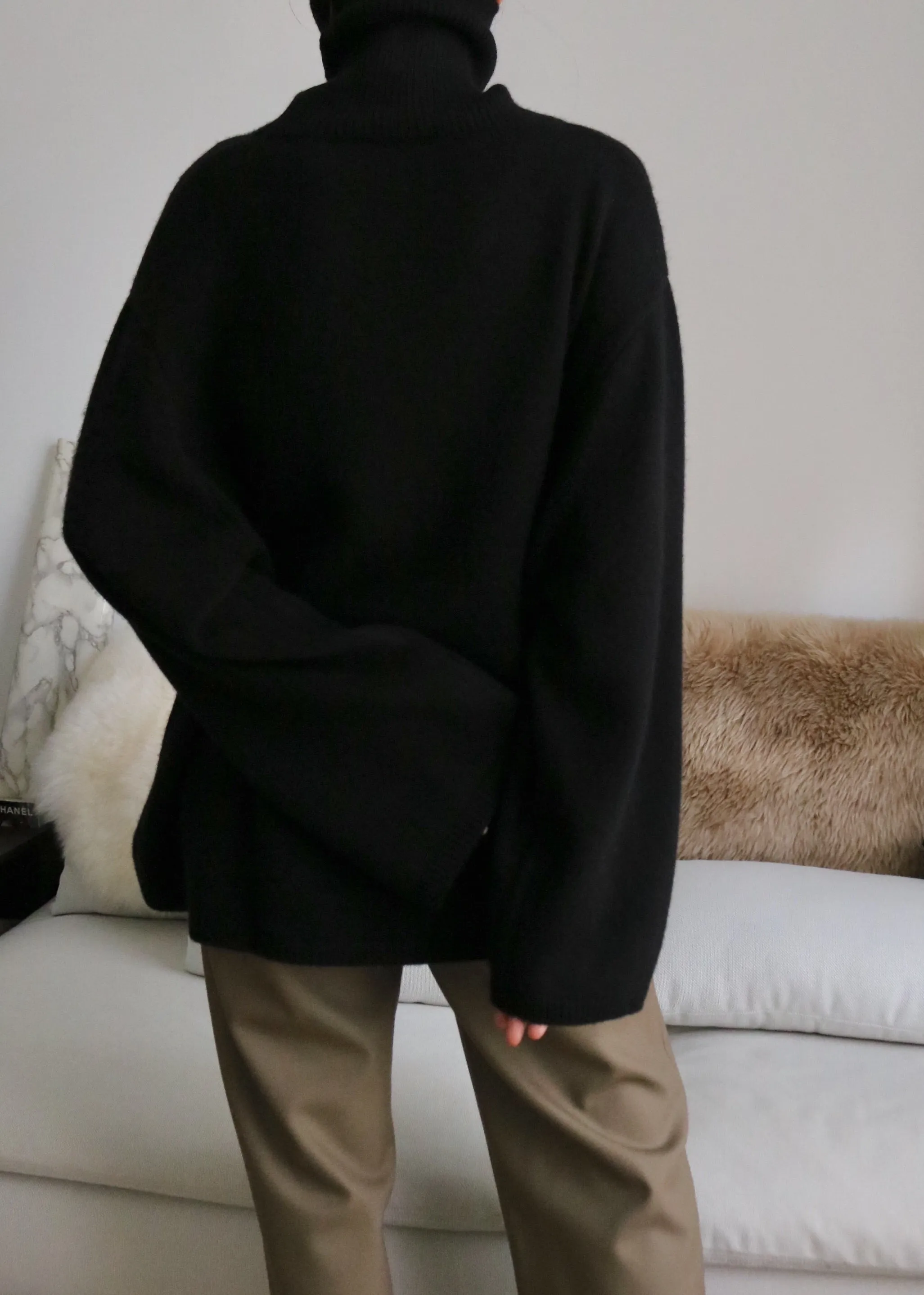 Liv Sweater-black