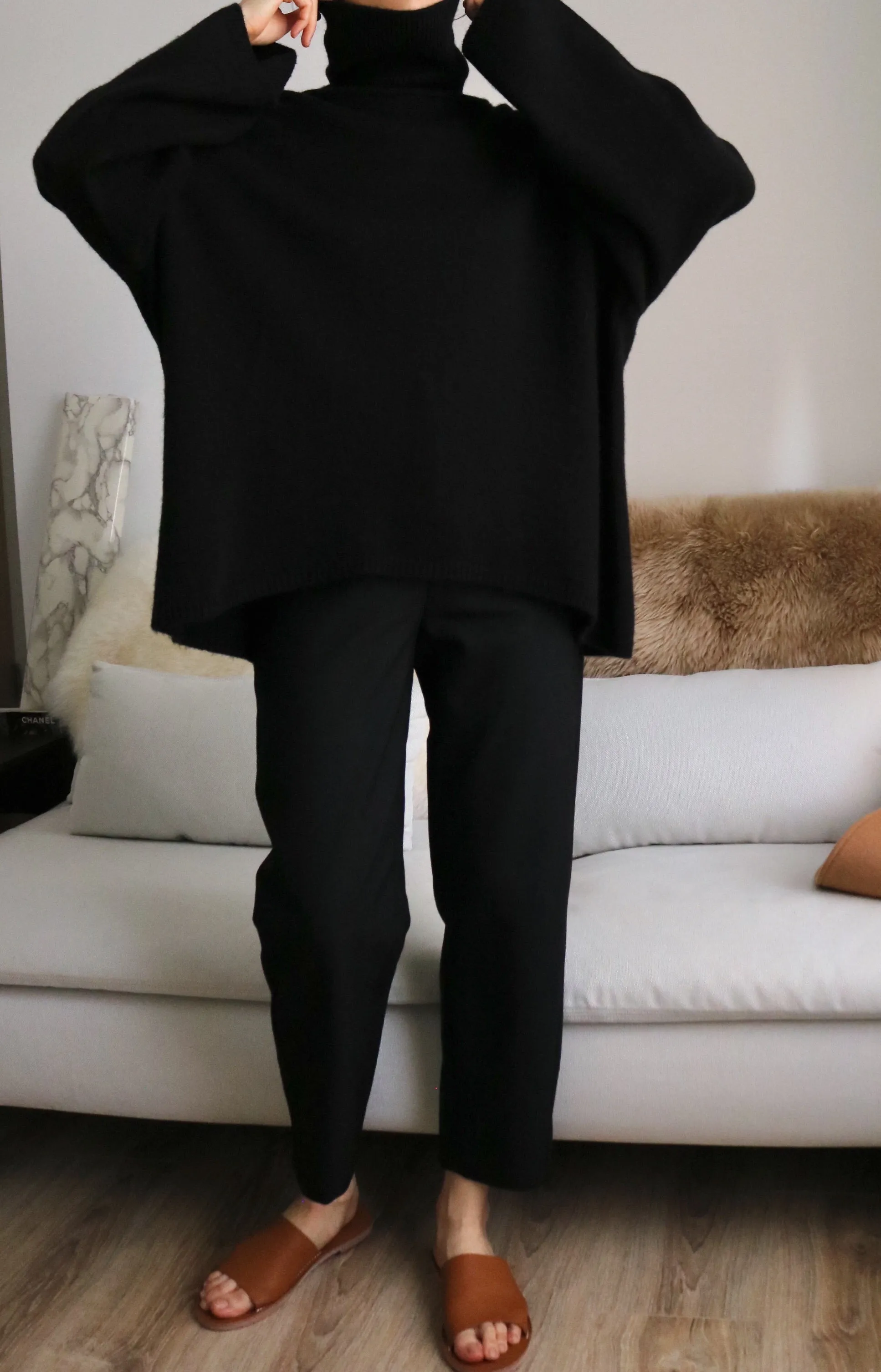 Liv Sweater-black