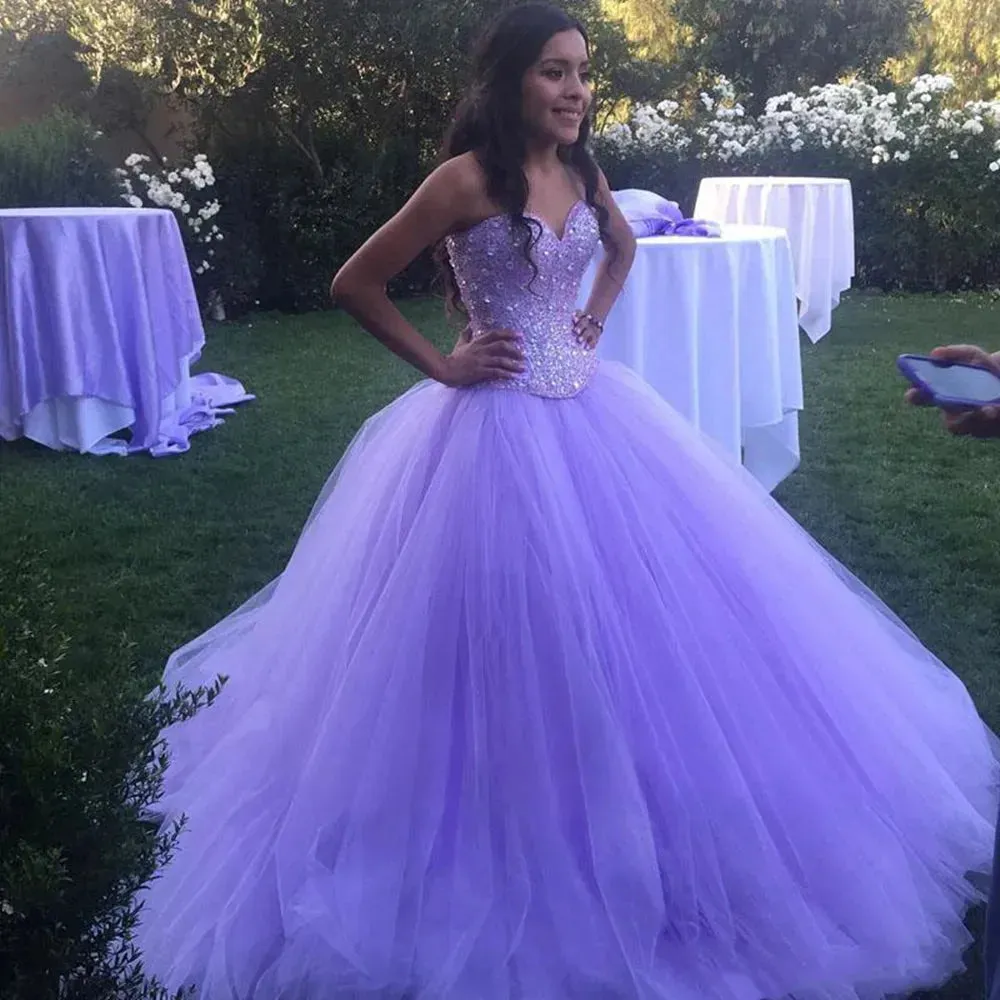 Luxury Tulle Ball Gown Quinceanera Dresses Long Beaded Crystals Sweetheart Lavender 15 Year Vestidos De 15 Anos Sweet 16 Dresses