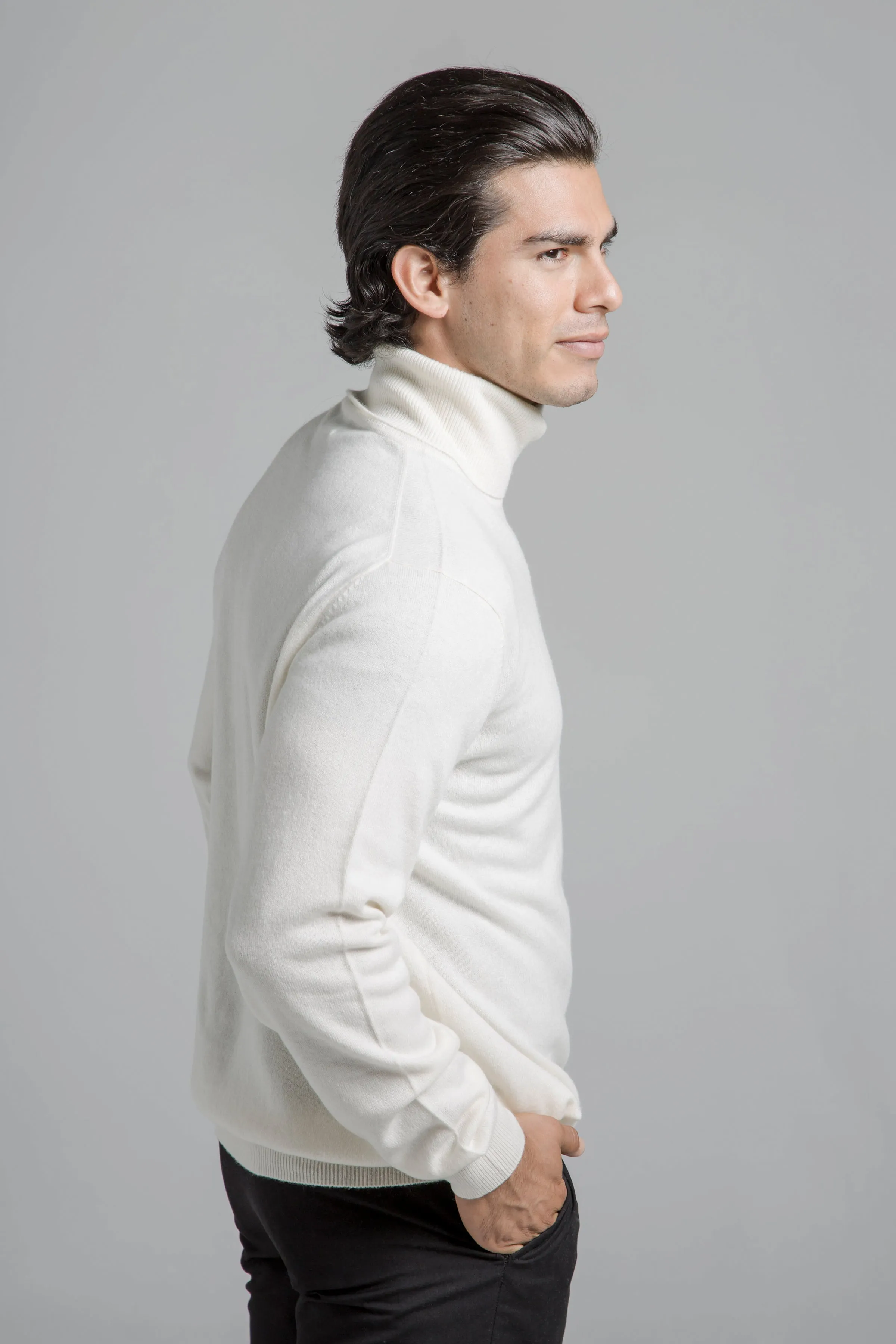 Mens Cashmere Turtleneck - White