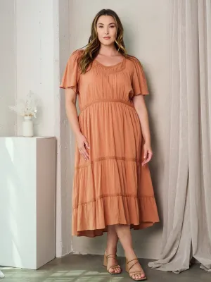 PLUS SIZE SHORT SLEEVE TIERED FLORAL MAXI DRESS