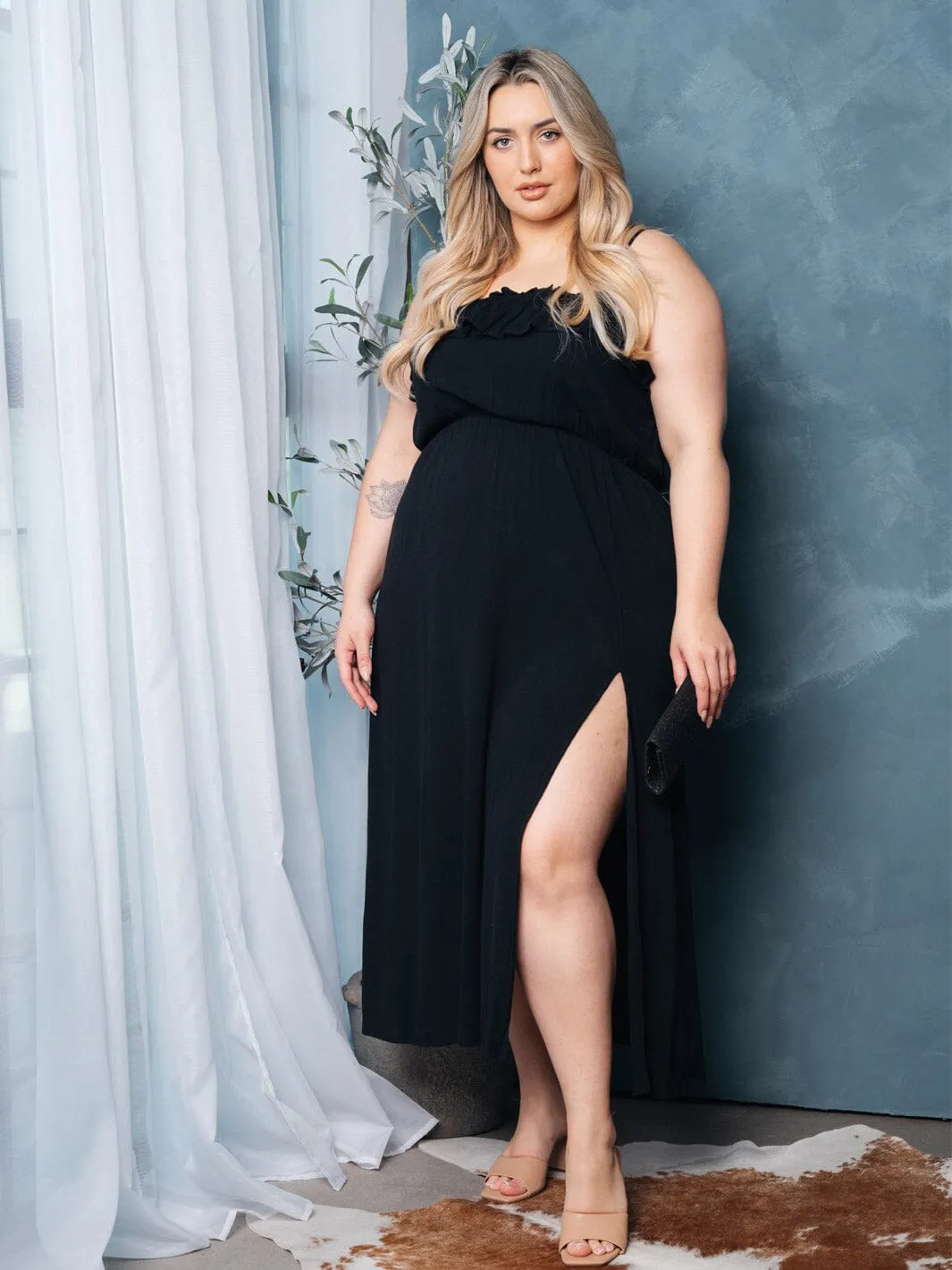PLUS SIZE SLEEVELESS RUFFLE MAXI DRESS