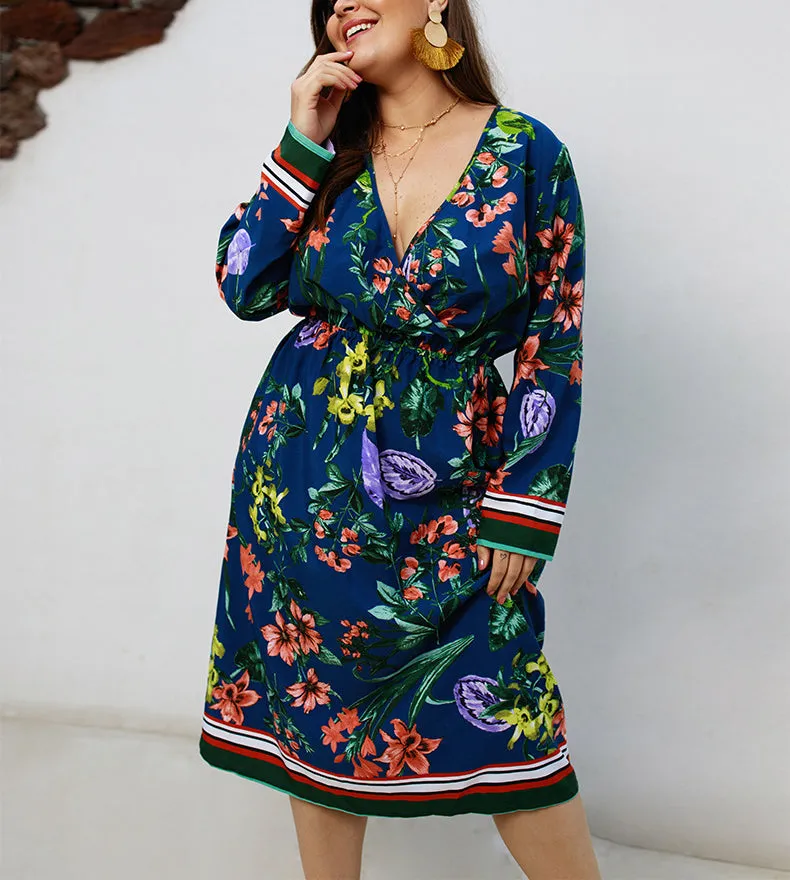 Printed Long Sleeved V-neck Dress