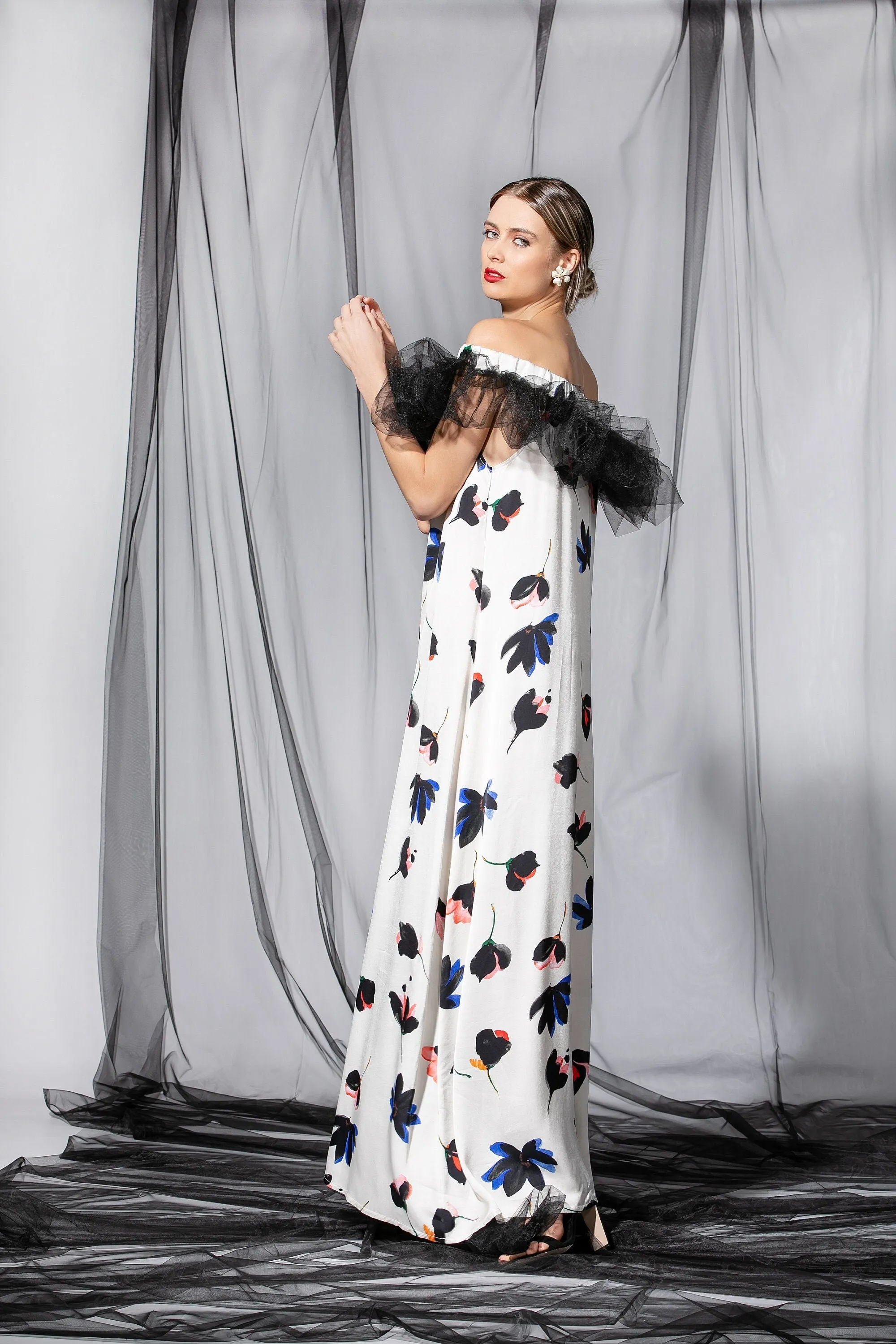 Ruffle Tulle Maxi Dress in Floral Pattern, Off-the-shoulder Dress, Floral Party Dress, Extravagant Evening Dress, Plus Size Cocktail Dress