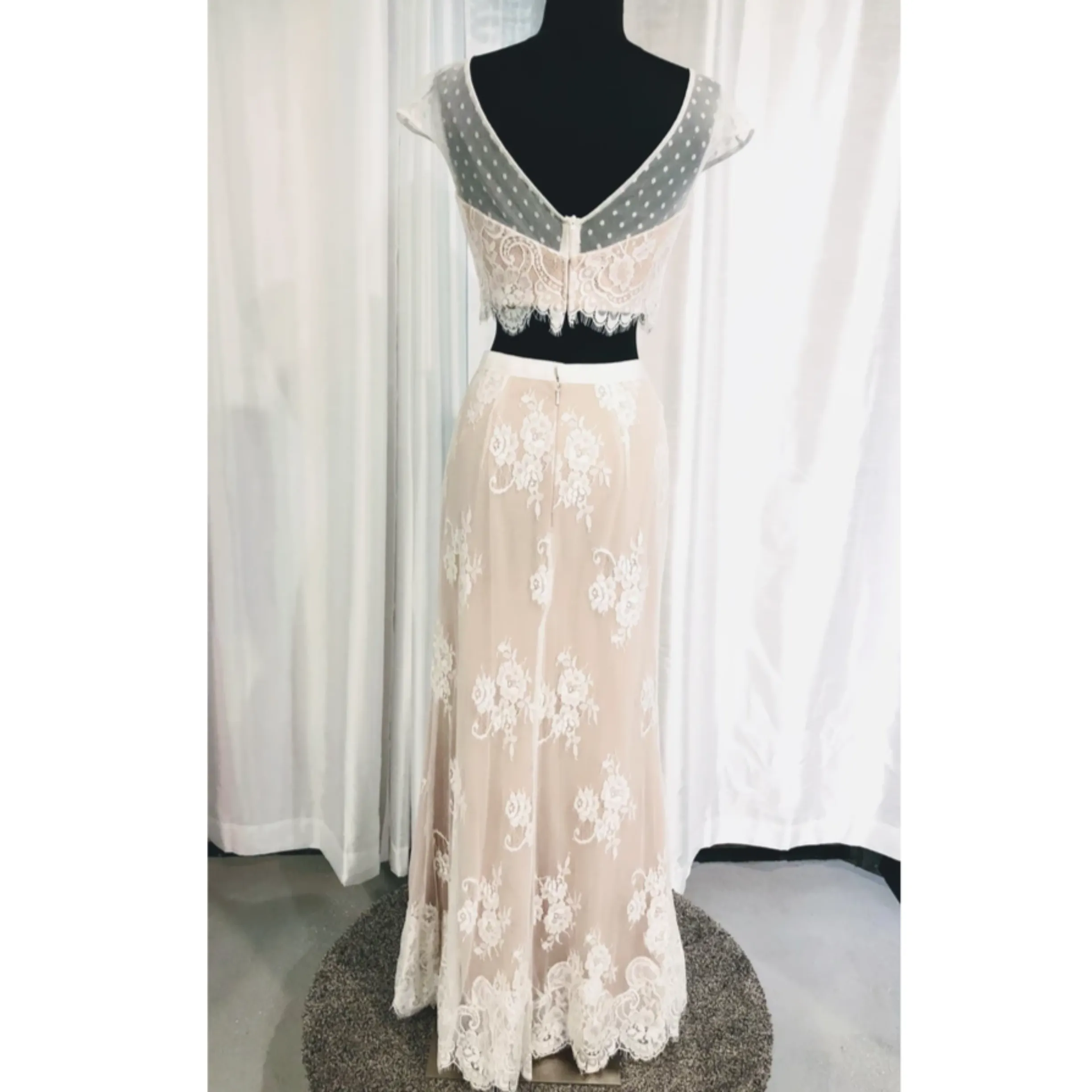 SHERRI HILL 50334 Ivory & Nude Lace Illusion Two-Piece Dress Size 6