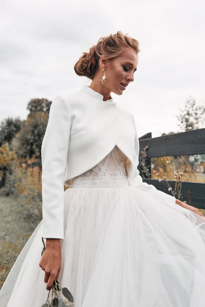 Stylish bridal coat with collar