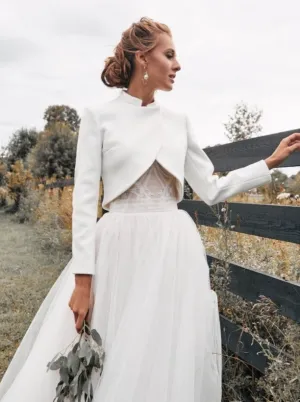 Stylish bridal coat with collar