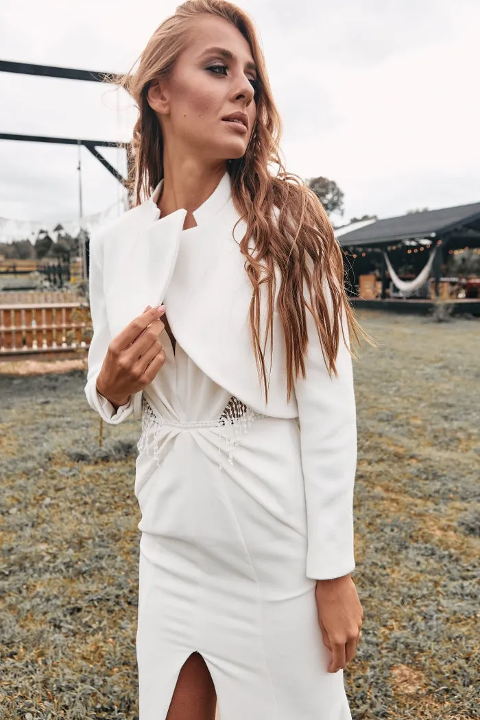 Stylish bridal coat with collar