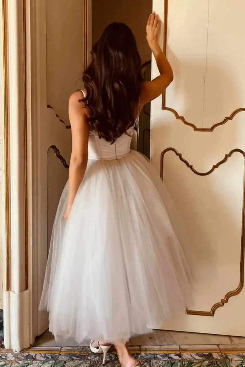 VougeVamp Sweetheart Tulle Prom Dress - White Sexy V-Neck Ankle-Length A-Line Evening Gown