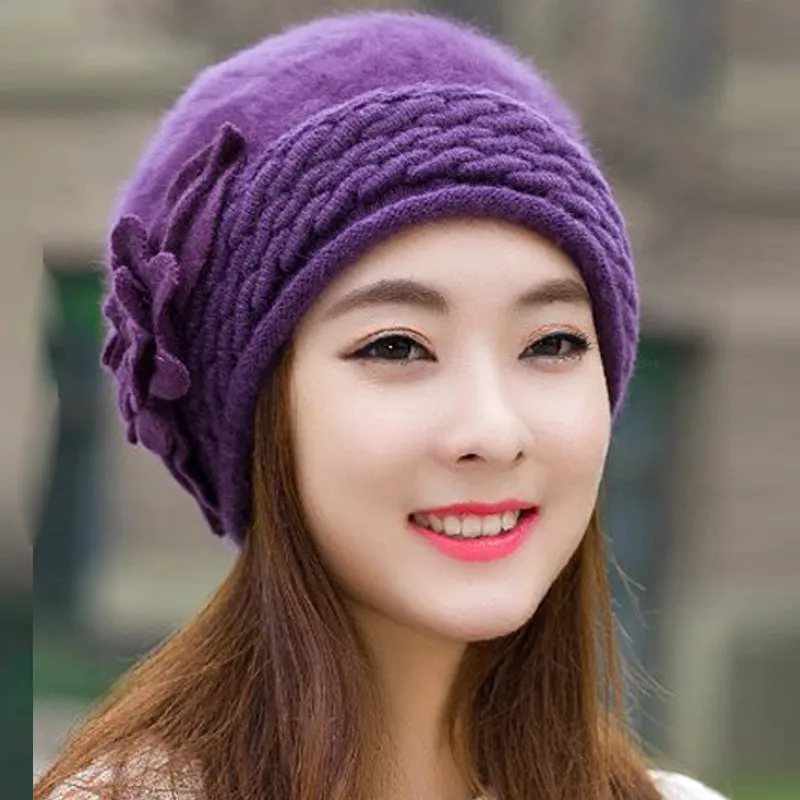 Woman's Knitted Winter Wool Flower Skullie