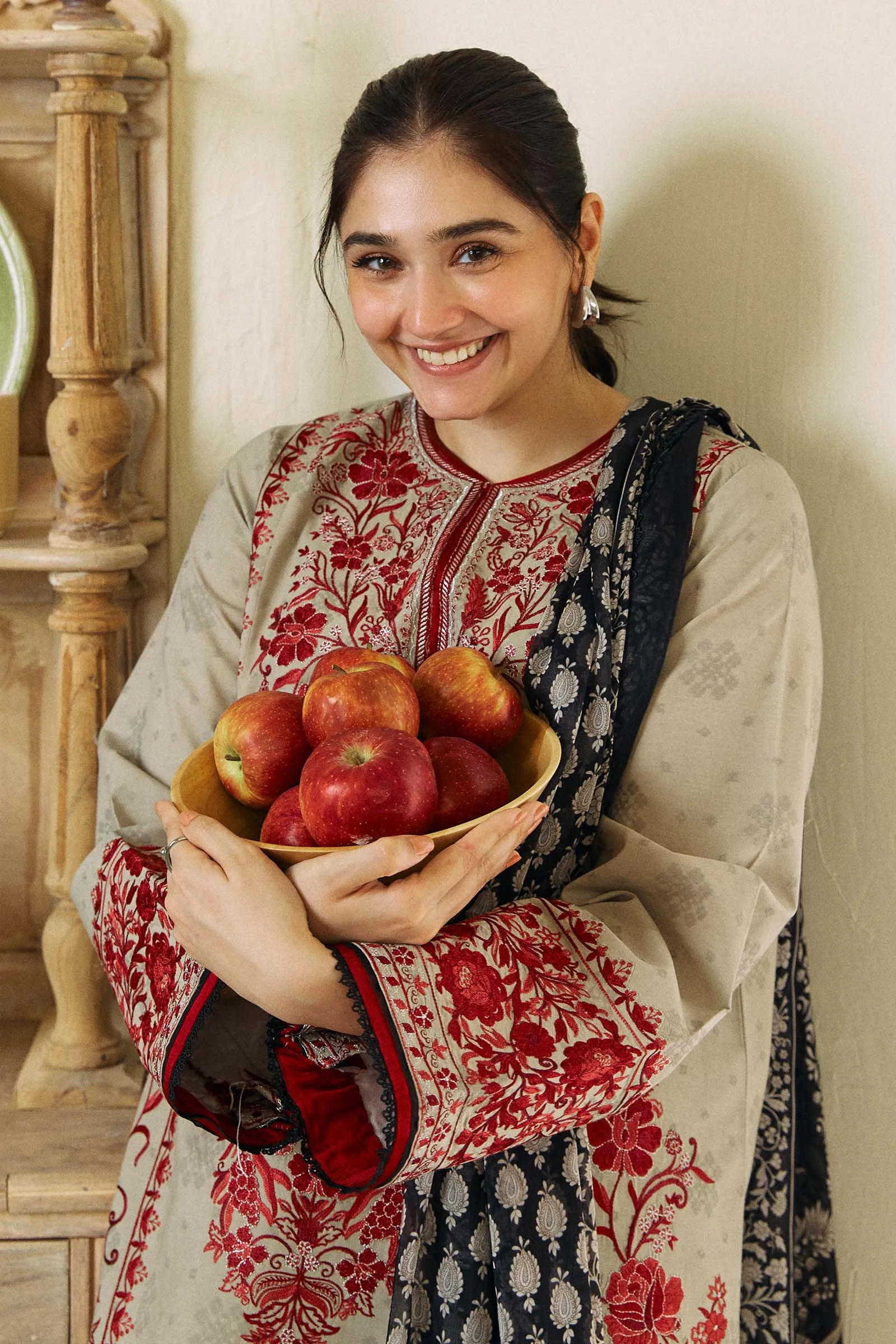 Zara Shahjahan | SABAH-D7 - Dhanak