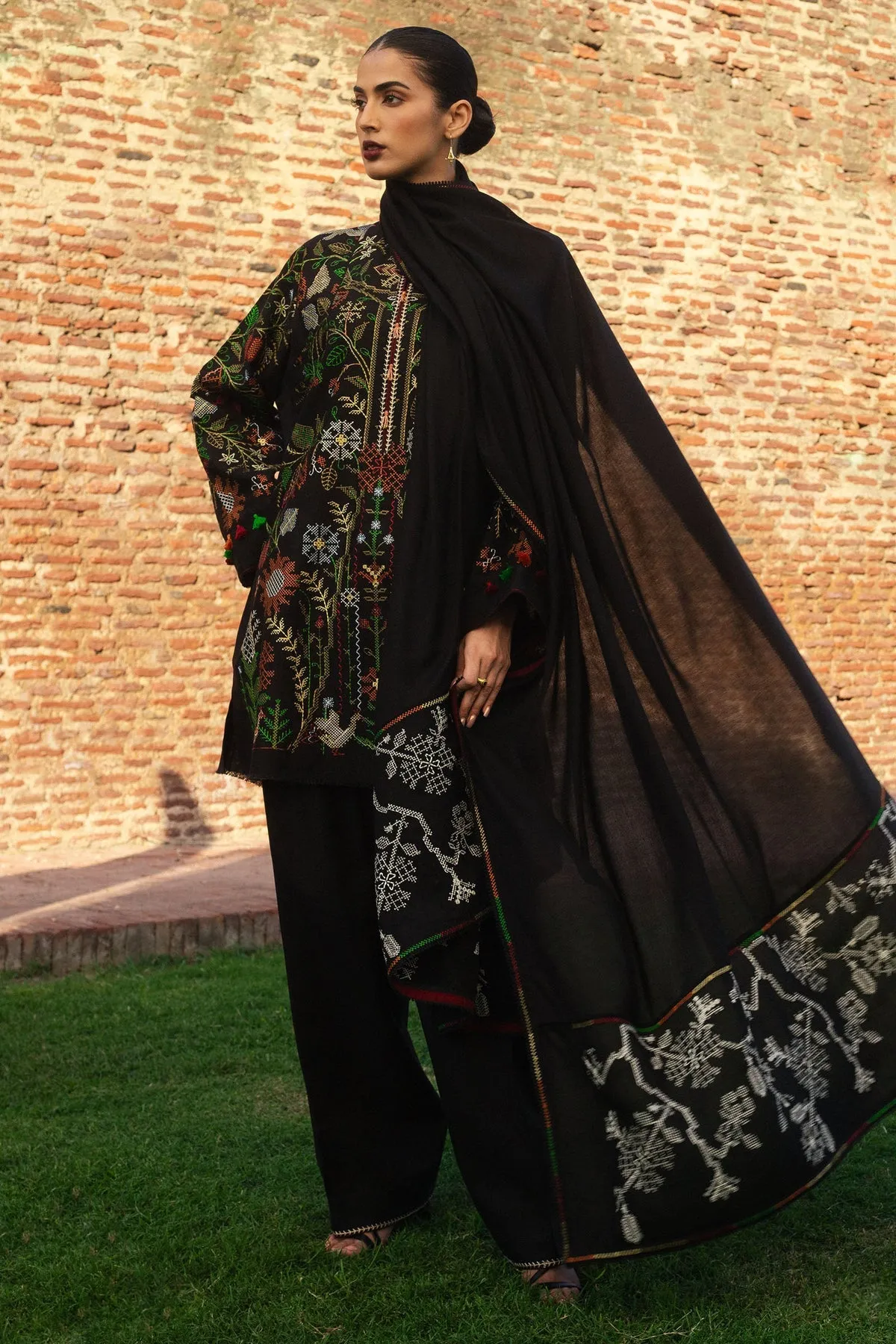 Zara Shahjahan | Winter Collection 2024 | LALEH D4