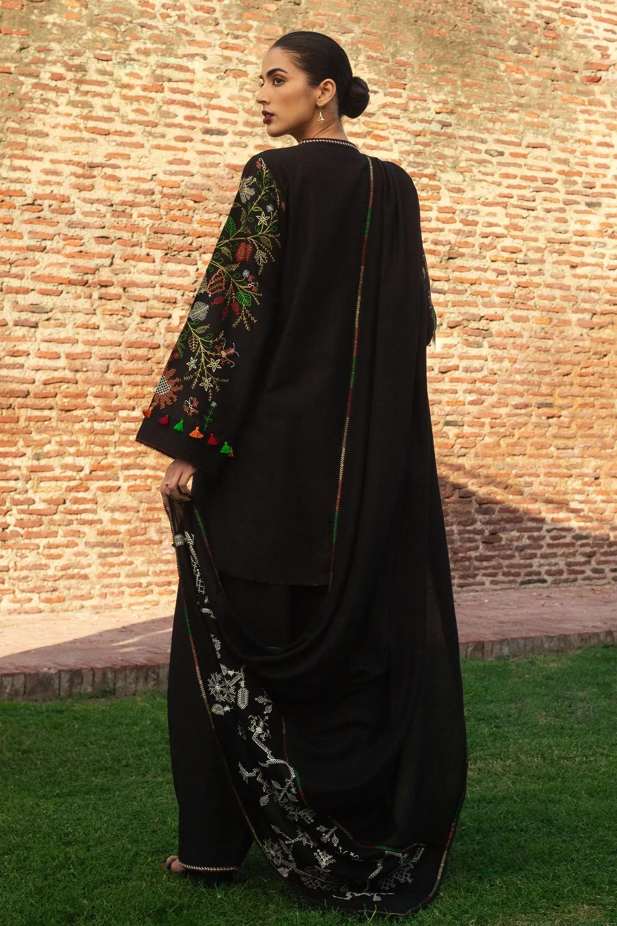 Zara Shahjahan | Winter Collection 2024 | LALEH D4